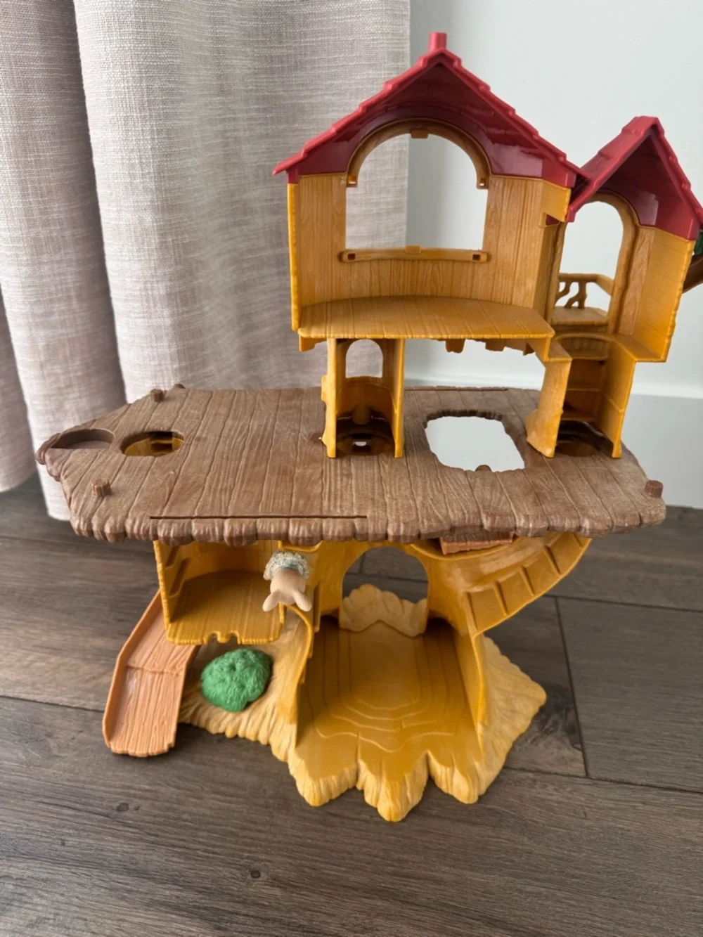 Classic Treehouse Playset for Kids - Yellow with Red Roof